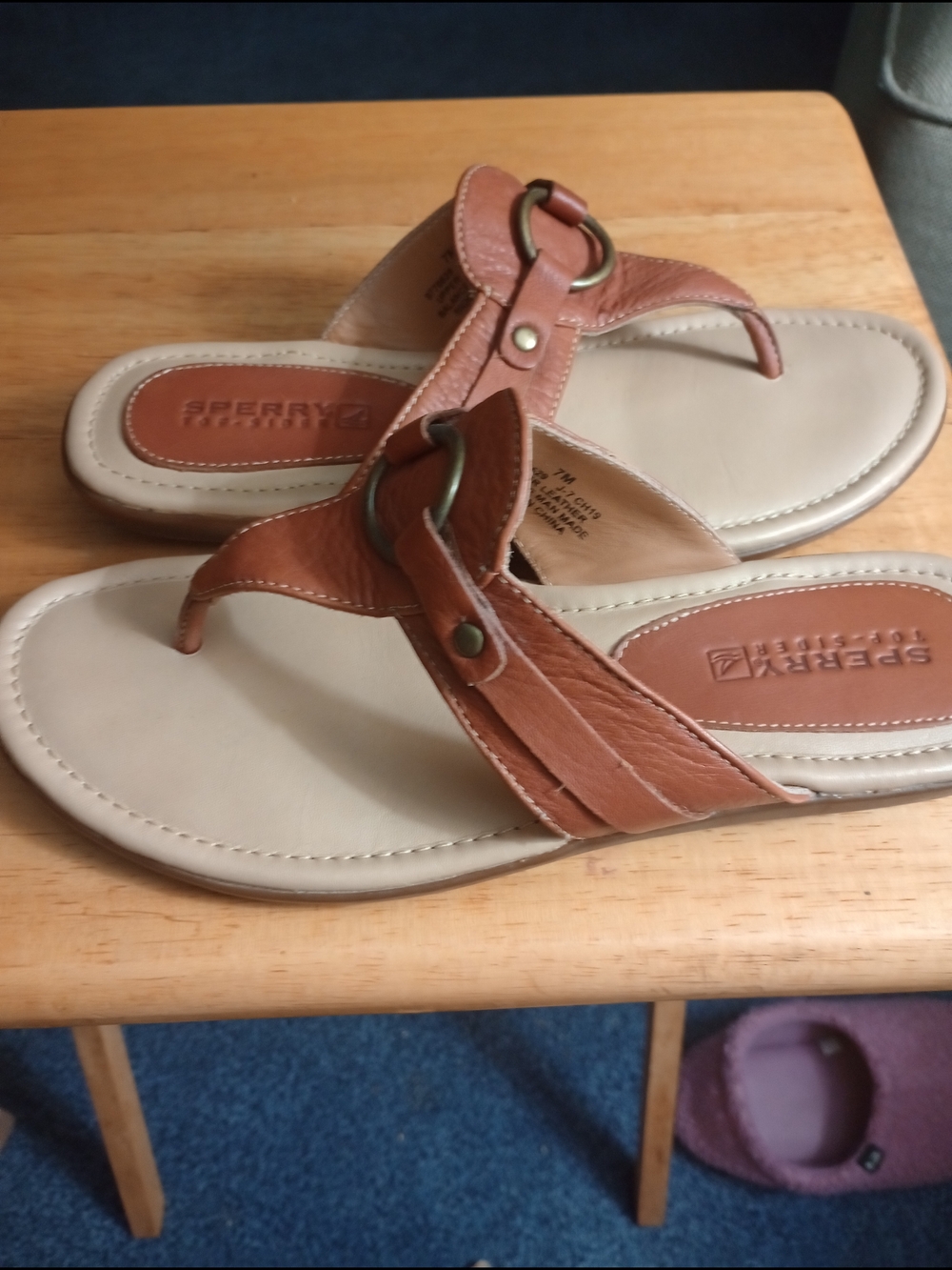 Sperry Women’s Brown Leather Thong Sandals Size: 7M